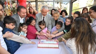 Isparta Belediye Başkanı Şükrü Başdeğirmen, eşi Şadiye Başdeğirmen ile birlikte Isparta
