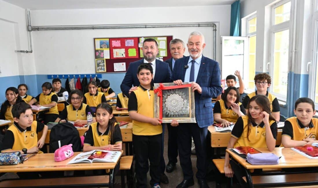 Mustafa Şener Ortaokulu öğrencisi Mehmet Deger’in 5. sınıflar başkanlığı seçimlerinde