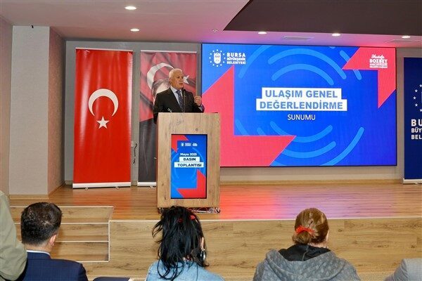 Bursa Büyükşehir Belediyesi Ana Hizmet Binası’ndaki Mayıs Ayı Değerlendirme Toplantısı'nda