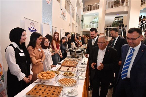 Büyükşehir Belediye Başkanı Dr. Memduh Büyükkılıç, Asırlık Tariflerle Türk Mutfağı