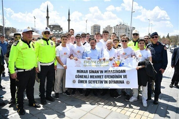 Kayseri'de düzenlenen Trafik Haftası etkinliklerine Vali Gökmen Çiçek, İl Emniyet