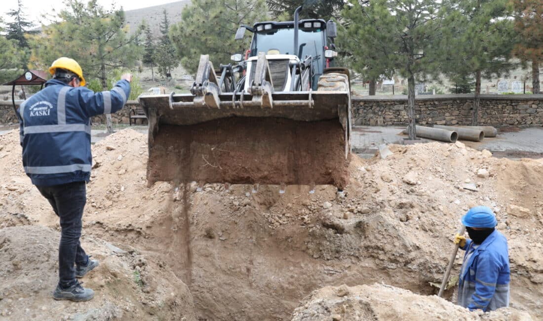 Kayseri Belediyesi altyapıyı modernize etmek için Yahyalı Çiğilli Mahallesi'nde kanalizasyon