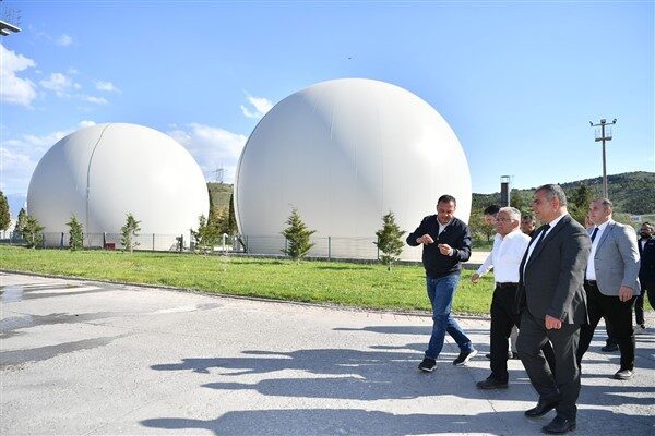 Kayseri Büyükşehir Belediye Başkanı Memduh Büyükkılıç, KASKİ Genel Müdürü Yavuz
