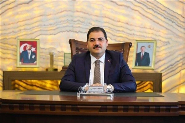 Haliliye Belediye Başkanı Mehmet Canpolat, Anneler Günü dolayısıyla tüm anneleri