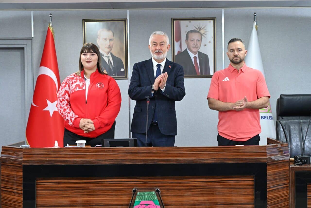 Isparta Belediye Spor Kulübü Halter Milli Sporcusu Fatmagül Çevik, +87