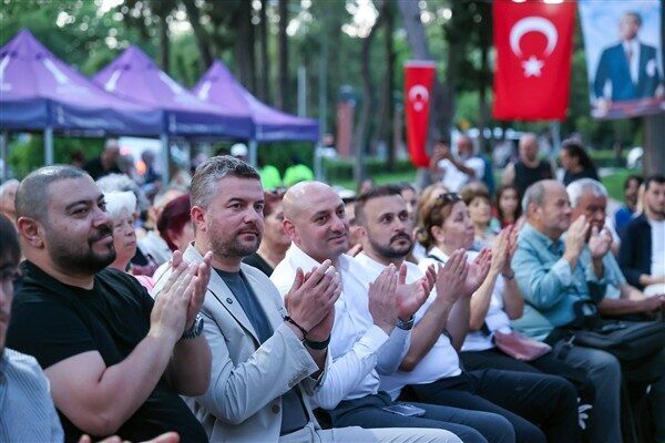 Buca Belediyesi'nin 1. Buca Kitap Günleri, değerli isimlerin katıldığı söyleşiler