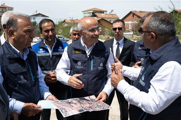 Mahallede 4 bin metrelik kanalizasyon hattı çalışmaları başladı. Malatya'da altyapı