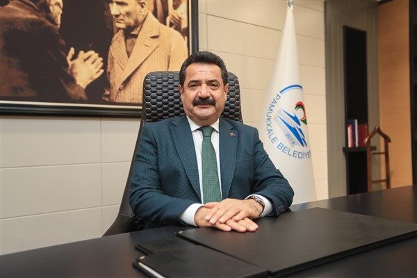 Pamukkale Belediye Başkanı Ali Rıza Ertemur, Anneler Günü'nü kutlayarak annelerin