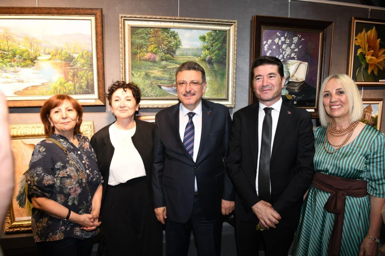 Trabzon Büyükşehir Belediye Başkanı Ahmet Metin Genç, usta ressam Abit