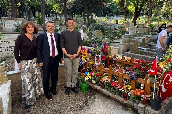 Trabzon Büyükşehir Belediye Başkanı Ahmet Metin Genç, İstanbul'da bıçaklı saldırı