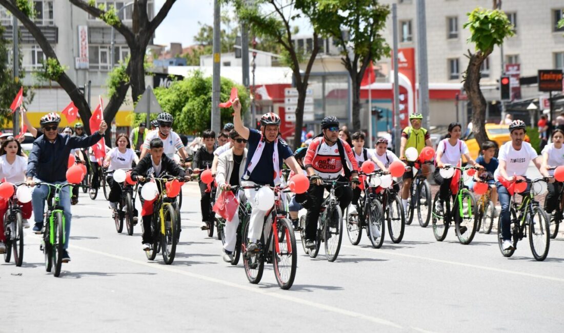 Mamak’ta 19 Mayıs, bisiklet turundan gençlik festivaline, spor gösterilerinden konserlere