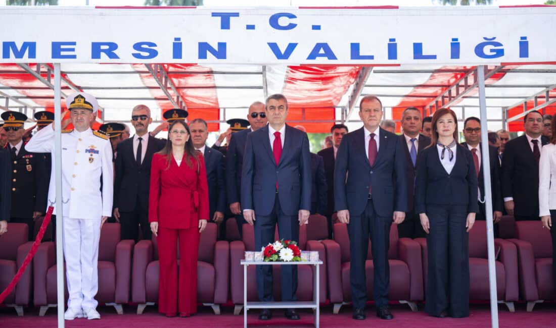 Mersin Büyükşehir Belediye Başkanı Vahap Seçer ve Meral Seçer, ‘19 Mayıs