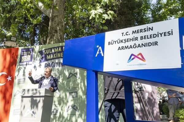 ‘Destek Büyükşehir’den, Üretim Çiftçiden’ sloganıyla düzenlenen Dağıtım Töreni ile Mut