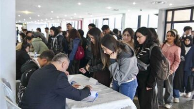 Ankara Büyükşehir Belediye Başkanı Mansur Yavaş, Atatürk Kapalı Spor ve