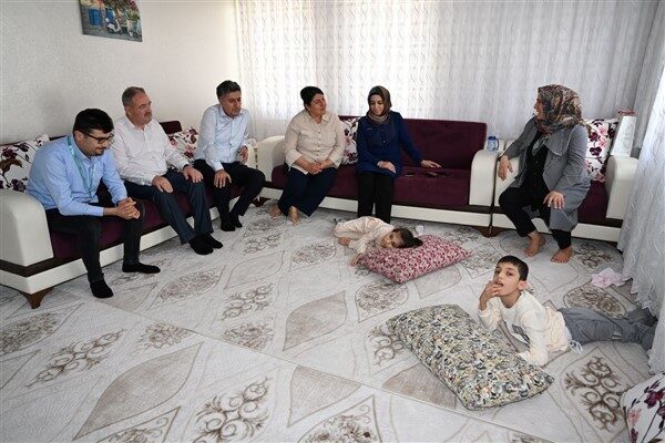 Batman Valisi Ekrem Canalp’in eşi Ayten Canalp, Uluslararası Aile Günü