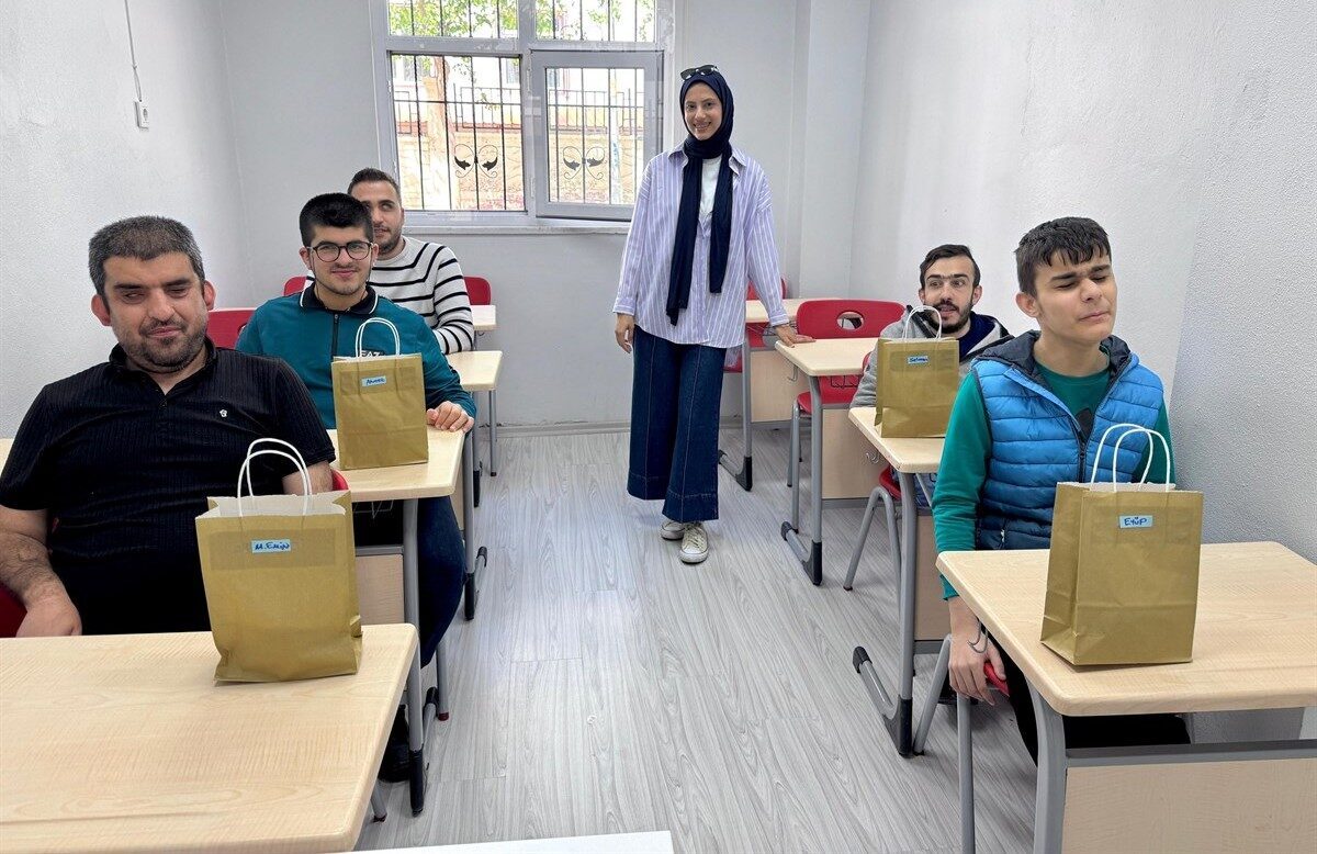 Batman İl Müftülüğü ve Sosyal Yardımlaşma Vakfı iş birliğiyle Görme