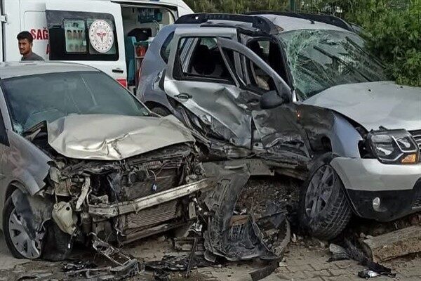 Hatay’ın Belen ilçesine bağlı İssume Mahallesi’nde meydana gelen trafik kazasında