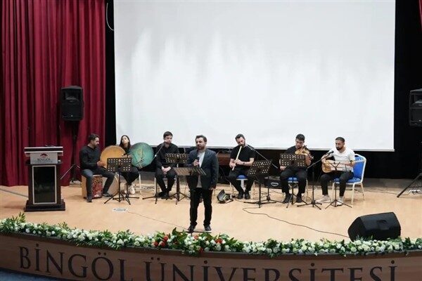 Bingöl Üniversitesi, Bahar Şenlikleri etkinlikleri çerçevesinde Tasavvuf Musikisi Konseri’ne ev