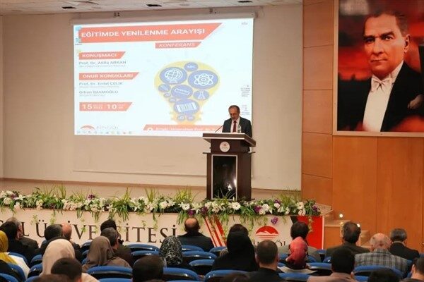 Üniversitenin konferans salonunda gerçekleşen etkinliğe, Bingöl Üniversitesi Rektörü Prof. Dr.