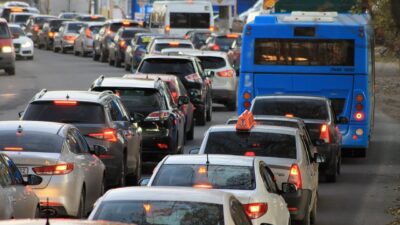 2025 Nisan'da otomobil ve hafif ticari araç pazarı daralırken, satışlar