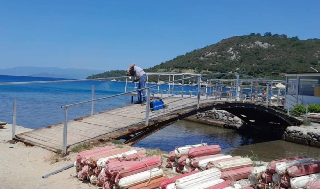 Bodrum Belediyesi Destek Hizmetleri Müdürlüğü ekipleri, ilçe genelindeki sahil yürüyüş