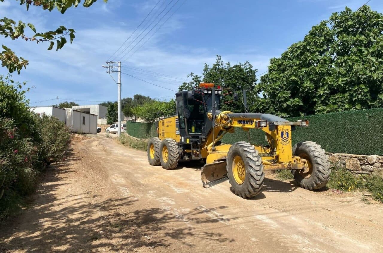 Bodrum Belediyesi Fen İşleri Müdürlüğü ekipleri ilçe genelinde bakım, onarım