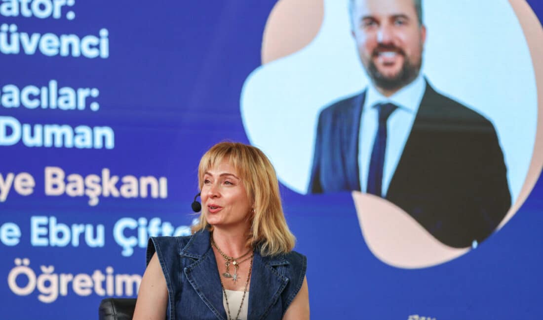 Buca Belediyesi, Anneler Günü ve Engelliler Haftası için etkinlik düzenledi.