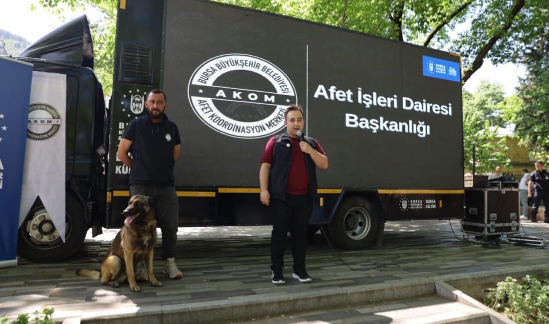 Bursa'da Halk Sağlığı ve Afet Bilinci Buluşmaları düzenlendi. Programda afetlere