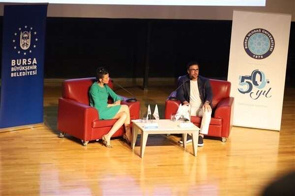 Bursa Uludağ Üniversitesi'nde gerçekleşen programa Bursa Büyükşehir Belediyesi Genel Sekreter