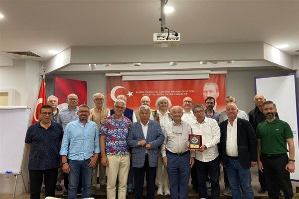 Kimya mühendisi, Floteks A.Ş’nin kurucusu ve BUMİAD kurucu üyesi Celal