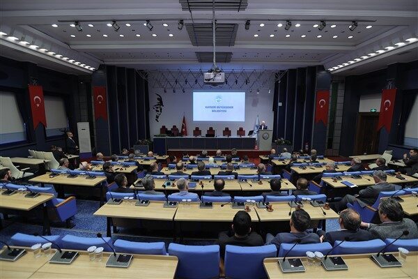 Kayseri Büyükşehir Belediyesi'nin düzenlediği sunumda, Kartal Katlı Kavşağı ve Ulaşım