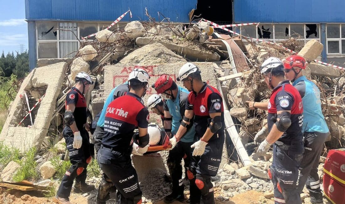Darıca açıklarında meydana gelen 7.2 büyüklüğündeki deprem senaryosu doğrultusunda harekete