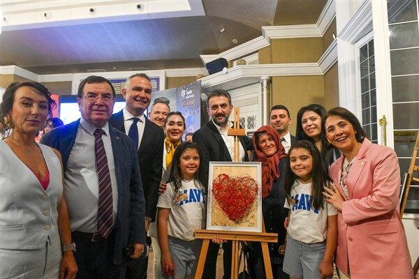 Neslice Art Sanat Atölyesi öğrencilerinin eserlerinin yer aldığı ‘Çark ve