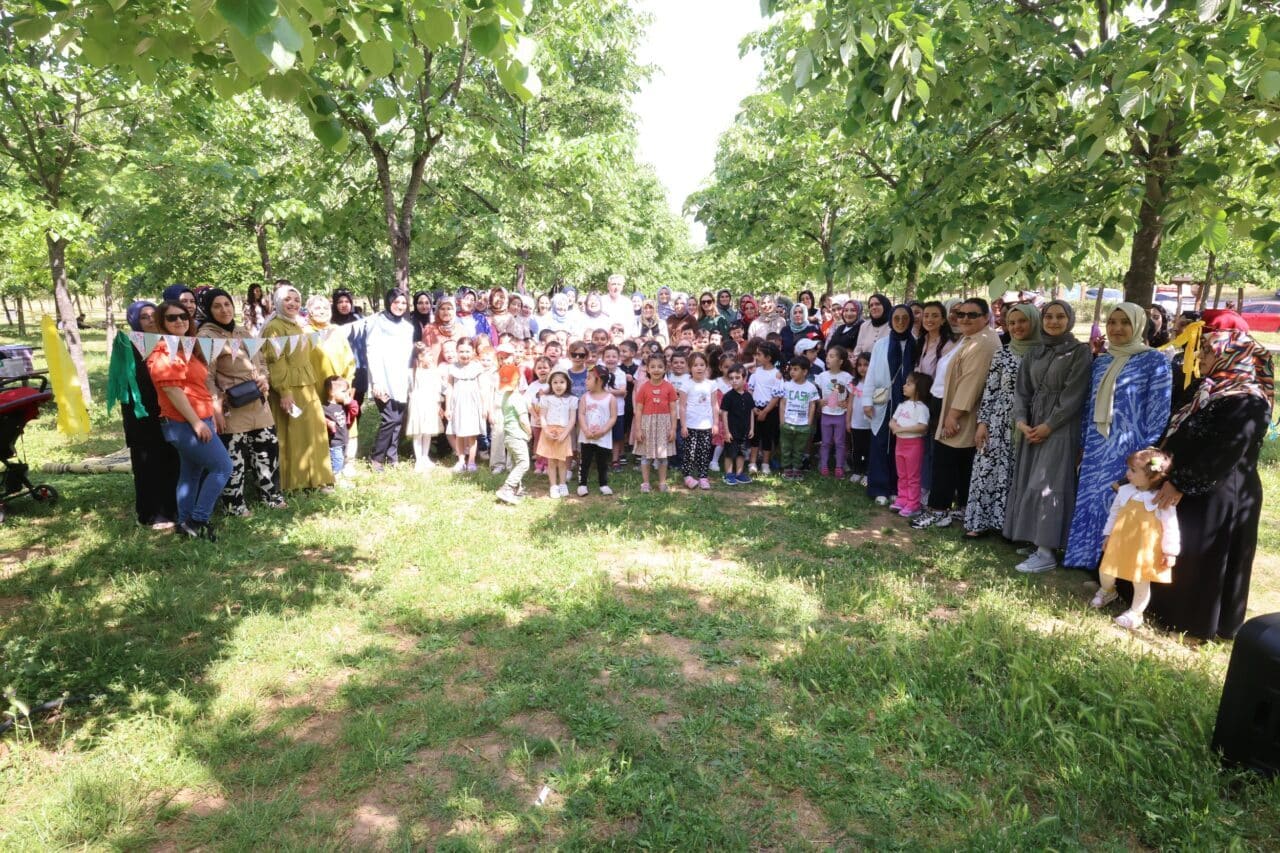 Hazırlanan sürprizlerle anneler duygulandı, öğrenciler ise Gazze'yi desteklemek için özel