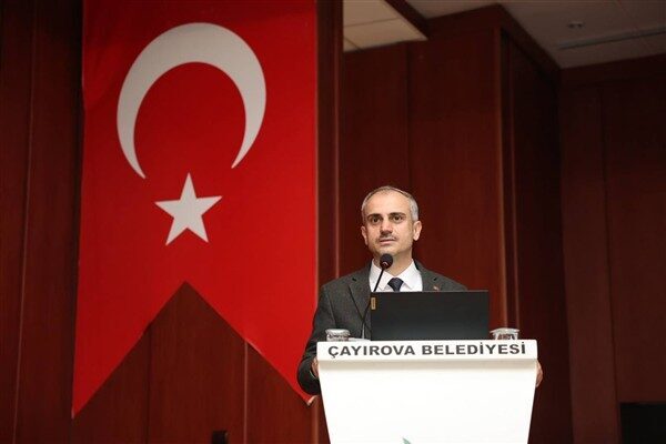 Çayırova Belediyesi, e-İmar uygulamasını tanıtmak için bir toplantı düzenledi. Belediye