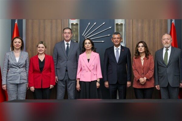 CHP Genel Başkanı Özel, Halkların Eşitlik ve Demokrasi Partisi Eş