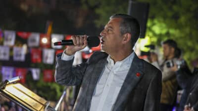 CHP Genel Başkanı Özgür Özel, İstanbul Silivri Atatürk Meydanı’nda düzenlenen ‘Millet