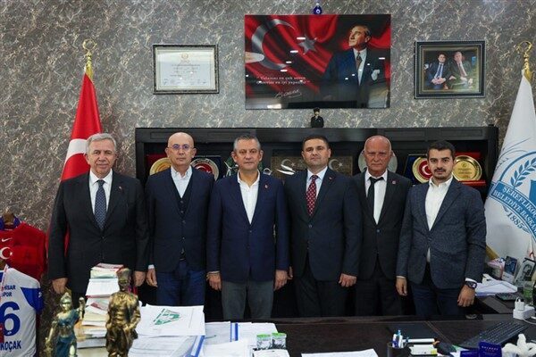 CHP Genel Başkanı Özgür Özel, Konya'daki miting sonrası Ankara'ya dönüş