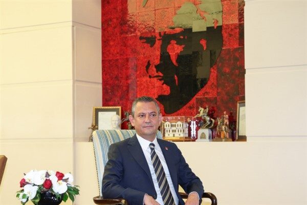 Cumhuriyet Halk Partisi (CHP) Genel Başkanı Özgür Özel, İstanbul’da 81 ülkeden