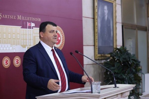 Öztürk, görevli kamu personelinin kişisel verilere erişim yetkisini kötüye kullanmasının