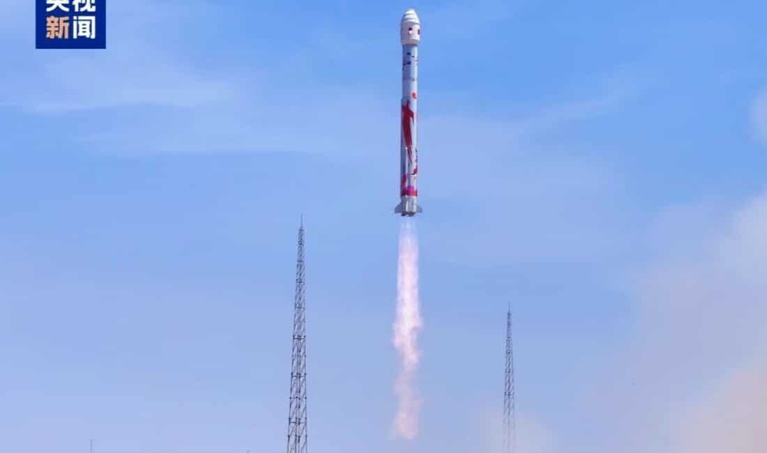 Çin, bugün saat 12.12’de Dongfeng Ticari Uzay İnovasyon Pilot Bölgesi’nden ZQ-2E