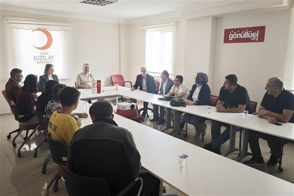 Karaman'da çocuklar Türk Kızılayı'nı ziyaret etti. Ziyarette Kızılay'ın misyonu ve