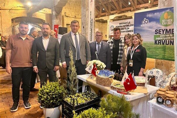 Çorlu Belediyesi tarafından düzenlenen etkinlikte, Belediye yetkilisi Adnan Kum'un da
