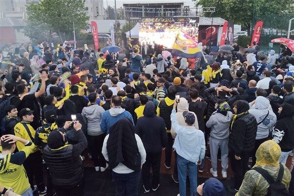 Fenerbahçe Beko'nun EuroLeague şampiyonluğu mücadelesi, Çorlu'da iki farklı noktadan canlı