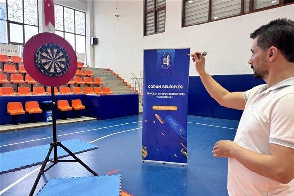 Çorum Belediyesi'nde düzenlenen Bowling, Corn Hole ve Dart turnuvasına 91