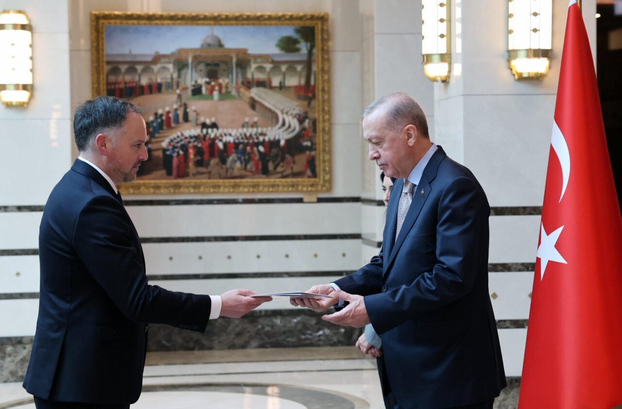 Cumhurbaşkanı Recep Tayyip Erdoğan, Gürcistan Büyükelçisi Archil Kalandia ve diğer