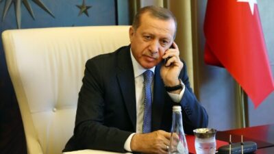 Cumhurbaşkanı Erdoğan, İtalya Başbakanı Meloni ile bir telefon görüşmesi gerçekleştirdi.