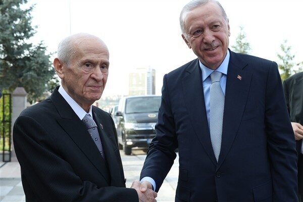 Cumhurbaşkanı Recep Tayyip Erdoğan, MHP Genel Başkanı Devlet Bahçeli'yi evinde