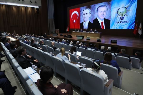 Cumhurbaşkanı Recep Tayyip Erdoğan'ın başkanlığında Genel Merkez'de AK Parti Merkez Karar