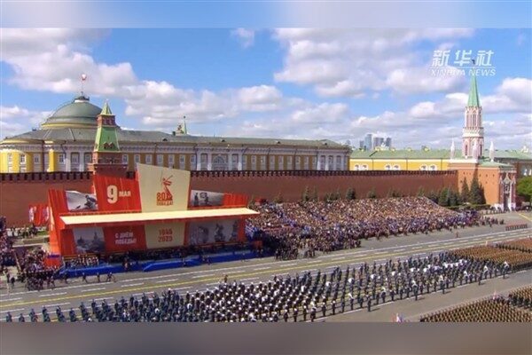 Çin Cumhurbaşkanı Xi Jinping, Rusya'nın başkenti Moskova'da düzenlenen askeri geçit